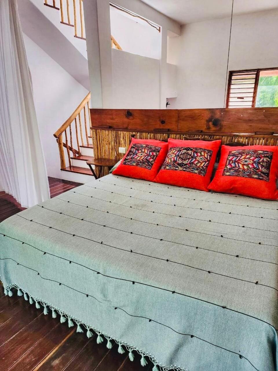 Villa Waterfront Design Eco-villa & Great Wifi